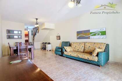 Zweifamilienhaus zu verkaufen in Altavista, Arrecife, Lanzarote. 