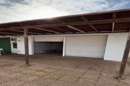 Local comercial en Costa Teguise, Lanzarote. 