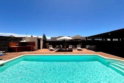 Villa for sale in Playa Blanca, Yaiza, Lanzarote. 