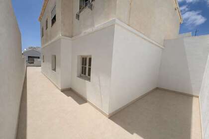 Piso venta en Playa Honda, San Bartolomé, Lanzarote. 