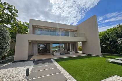 Villa venta en Callao Salvaje, Adeje, Santa Cruz de Tenerife, Tenerife. 