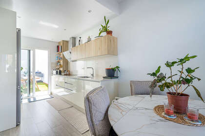 Casa a due piani vendita in Costa Teguise, Lanzarote. 