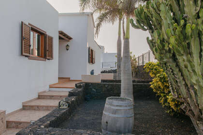 House for sale in Tahiche, Teguise, Lanzarote. 