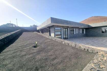 Casa vendita in La Asomada, Tías, Lanzarote. 