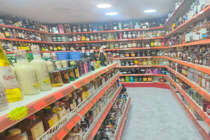 Local comercial en Costa Teguise, Lanzarote. 