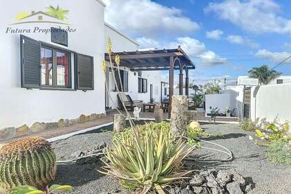 Chalet for sale in Teguise, Lanzarote. 