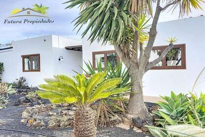 Chalet for sale in Tahiche, Teguise, Lanzarote. 