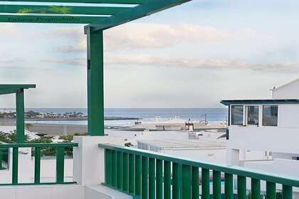 平 进入 Puerto del Carmen, Tías, Lanzarote. 