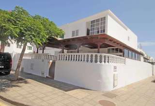 Duplex/todelt hus til salg i Playa Honda, San Bartolomé, Lanzarote. 