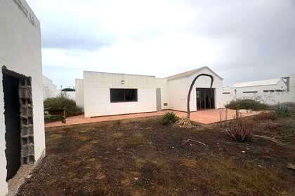 Chalet venta en La Vegueta, Tinajo, Lanzarote. 