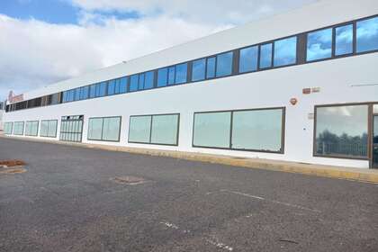 Nave industrial en Playa Honda, San Bartolomé, Lanzarote. 