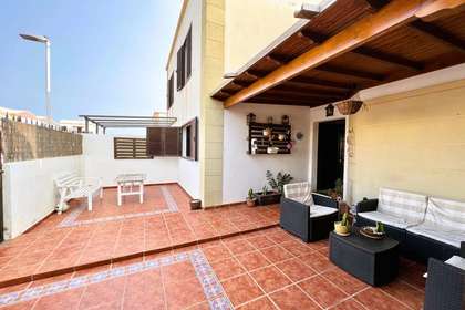 Duplex for sale in Playa Honda, San Bartolomé, Lanzarote. 