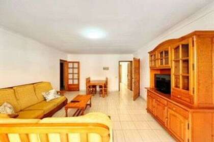 Flat for sale in Arrecife Centro, Lanzarote. 