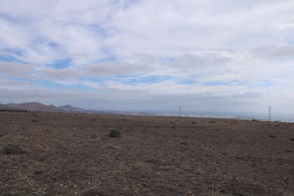 农业用地 出售 进入 Güime, San Bartolomé, Lanzarote. 