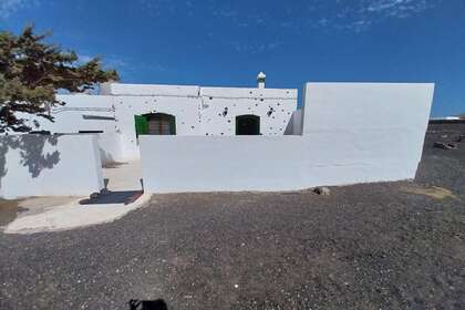 Country house for sale in Tajaste, Tinajo, Lanzarote. 