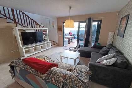 Zweifamilienhaus zu verkaufen in Playa Blanca, Yaiza, Lanzarote. 