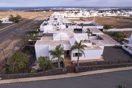 Chalet for sale in Tahiche, Teguise, Lanzarote. 