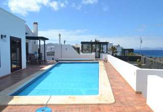 Villa for sale in Playa Blanca, Yaiza, Lanzarote. 