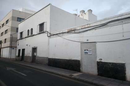 House for sale in La Vega, Arrecife, Lanzarote. 