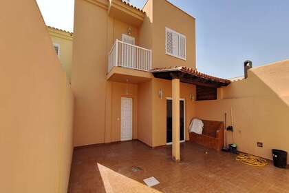 Duplex verkoop in Gran Tarajal, Tuineje, Las Palmas, Fuerteventura. 