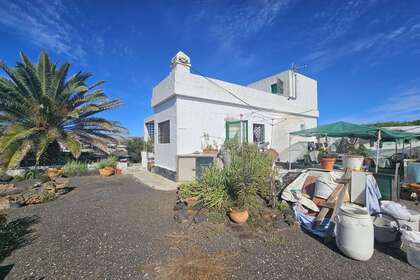 Country house for sale in San Bartolomé, Lanzarote. 