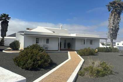Chalet vendita in El Islote, San Bartolomé, Lanzarote. 