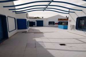 Commercial premise for sale in Costa Teguise, Lanzarote. 