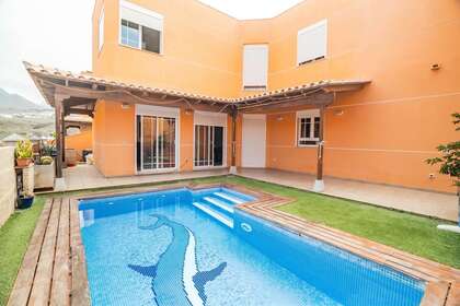 Semidetached house for sale in Los Cristianos, Arona, Santa Cruz de Tenerife, Tenerife. 