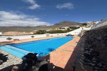 Villa for sale in Torviscas, Adeje, Santa Cruz de Tenerife, Tenerife. 