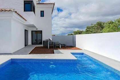 Villa Luxury for sale in Amarilla Golf, San Miguel de Abona, Santa Cruz de Tenerife, Tenerife. 