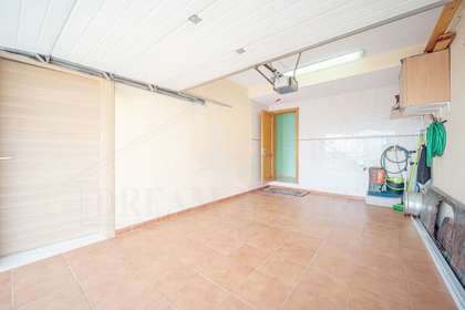 private garage