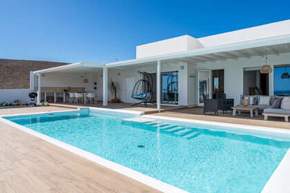 Villa Luxury for sale in Montana Roja, Yaiza, Lanzarote. 