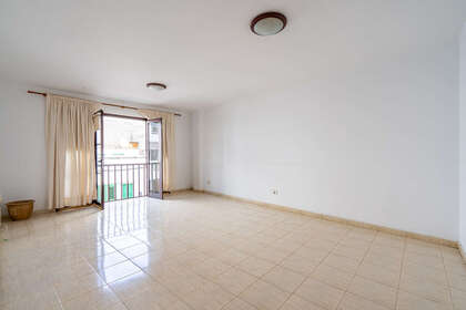 Flat for sale in Arrecife Centro, Lanzarote. 