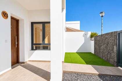 Дуплекс Продажа в Costa Teguise, Lanzarote. 
